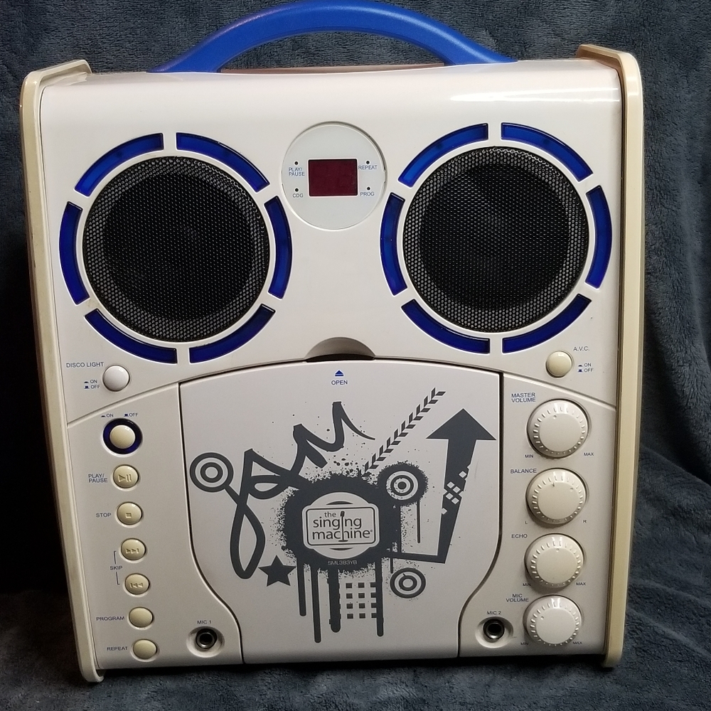 The Singing Machine SML-383 Portable CDG Player Karaoke